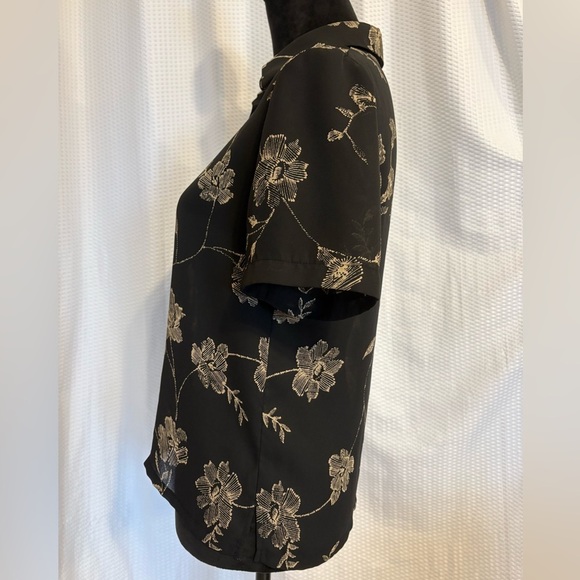 Pendelton black sheer floral print short sleeve button down blouse size 4 - Picture 2 of 6